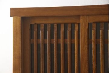 中古　民芸家具　超美品　展示品　ニレ材　品のある佇まいが美しい三尺水屋箪笥(収納棚、戸棚、食器棚、重ね戸棚、キャビネット)(R-061509)