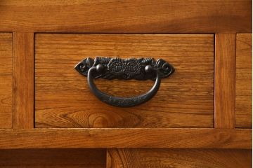 中古　民芸家具　超美品　展示品　ニレ材　品のある佇まいが美しい三尺水屋箪笥(収納棚、戸棚、食器棚、重ね戸棚、キャビネット)(R-061509)
