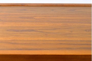 中古　民芸家具　超美品　展示品　ニレ材　品のある佇まいが美しい三尺水屋箪笥サイドボード(収納棚、戸棚、食器棚、キャビネット)(R-061510)