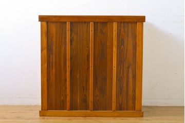 中古　民芸家具　超美品　展示品　ニレ材　品のある佇まいが美しい三尺水屋箪笥サイドボード(収納棚、戸棚、食器棚、キャビネット)(R-061510)