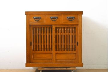 中古　民芸家具　超美品　展示品　ニレ材　品のある佇まいが美しい三尺水屋箪笥サイドボード(収納棚、戸棚、食器棚、キャビネット)(R-061511)