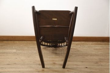 中古　美品　松本民芸家具　透かし彫りや挽き物加工など、細部まで凝ったつくりのW型ロッキングチェア(板座チェア、アームチェア)(R-061512)