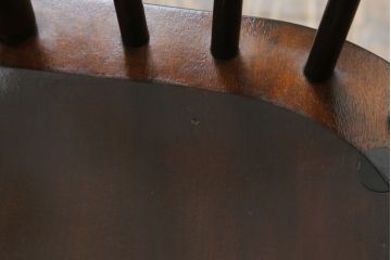 中古　美品　松本民芸家具　透かし彫りや挽き物加工など、細部まで凝ったつくりのW型ロッキングチェア(板座チェア、アームチェア)(R-061513)