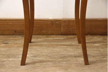 イタリアビンテージ　象嵌入り　滑らかに曲線を描くフォルムと美しい杢目に施された意匠が目を惹くサイドテーブル(ナイトテーブル、花台、飾り台、サイドチェスト、収納、ヴィンテージ)(R-061514)