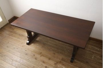 中古　松本民芸家具　深みのある色合いが美しいC型食卓(ダイニングテーブル、4人掛け、6人掛け)(定価約40万円)(R-061515)