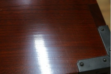中古　美品　職人手造り　最高級工芸家具　総欅(ケヤキ)材　漆塗り　かくし付き　酒田　迫力ある杢目と金具が魅力的な帳場箪笥　(R-061521)