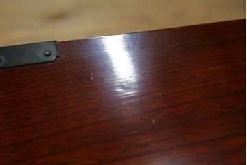 中古　美品　職人手造り　最高級工芸家具　総欅(ケヤキ)材　漆塗り　かくし付き　酒田　迫力ある杢目と金具が魅力的な帳場箪笥　(R-061521)