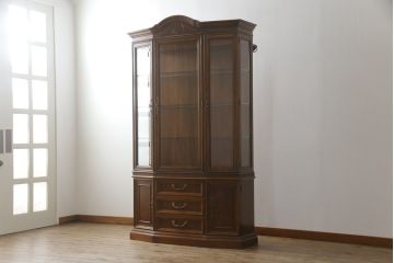 中古　美品　DREXEL HERITAGE(ドレクセルヘリテイジ)　TRYON MANOR(トライオンメナー)　格調高い佇まいが魅力の飾り棚(キャビネット、食器棚、収納棚)(R-061524)