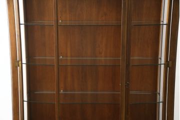 中古　美品　DREXEL HERITAGE(ドレクセルヘリテイジ)　TRYON MANOR(トライオンメナー)　格調高い佇まいが魅力の飾り棚(キャビネット、食器棚、収納棚)(R-061524)