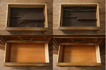 中古　美品　DREXEL HERITAGE(ドレクセルヘリテイジ)　TRYON MANOR(トライオンメナー)　格調高い佇まいが魅力の飾り棚(キャビネット、食器棚、収納棚)(R-061524)