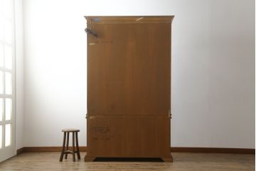 中古　美品　DREXEL HERITAGE(ドレクセルヘリテイジ)　TRYON MANOR(トライオンメナー)　格調高い佇まいが魅力の飾り棚(キャビネット、食器棚、収納棚)(R-061524)