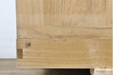 中古　繊細なデザインの金具が魅力的な加茂総桐箪笥(並厚、総桐たんす、引き出し、着物箪笥、和タンス)(R-061525)