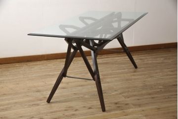 希少!　中古　美品　イタリア　ザノッタ(zanotta)　カルロ・モリーノ(Carlo Mollino)　レアレ(Reale)　芸術的な脚部が美しいダイニングテーブル(4人掛け、6人掛け)(定価約66万円)(R-061526)