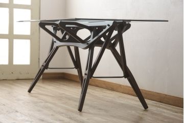 希少!　中古　美品　イタリア　ザノッタ(zanotta)　カルロ・モリーノ(Carlo Mollino)　レアレ(Reale)　芸術的な脚部が美しいダイニングテーブル(4人掛け、6人掛け)(定価約66万円)(R-061526)