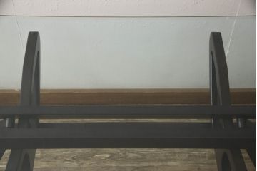 希少!　中古　美品　イタリア　ザノッタ(zanotta)　カルロ・モリーノ(Carlo Mollino)　レアレ(Reale)　芸術的な脚部が美しいダイニングテーブル(4人掛け、6人掛け)(定価約66万円)(R-061526)