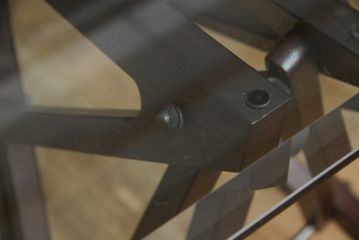 希少!　中古　美品　イタリア　ザノッタ(zanotta)　カルロ・モリーノ(Carlo Mollino)　レアレ(Reale)　芸術的な脚部が美しいダイニングテーブル(4人掛け、6人掛け)(定価約66万円)(R-061526)
