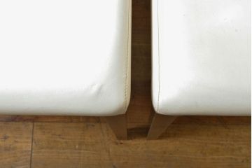 中古　美品　イタリア家具　Poltrona Frau(ポルトローナフラウ)　SEDIA LIZ(セディアリッツ)　スタイリッシュな空間を演出するダイニングチェア2脚セット(椅子、イス、チェア)(定価2脚で約29万円)(R-061528)