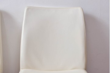 中古　美品　イタリア家具　Poltrona Frau(ポルトローナフラウ)　SEDIA LIZ(セディアリッツ)　スタイリッシュな空間を演出するダイニングチェア2脚セット　セット定価約29万円　(R-061528)