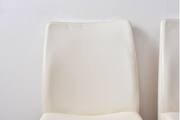 中古　美品　イタリア家具　Poltrona Frau(ポルトローナフラウ)　SEDIA LIZ(セディアリッツ)　スタイリッシュな空間を演出するダイニングチェア2脚セット　セット定価約29万円　(R-061528)