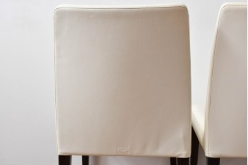 中古　美品　イタリア家具　Poltrona Frau(ポルトローナフラウ)　SEDIA LIZ(セディアリッツ)　スタイリッシュな空間を演出するダイニングチェア2脚セット　セット定価約29万円　(R-061528)