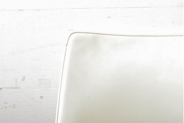 中古　美品　イタリア家具　Poltrona Frau(ポルトローナフラウ)　SEDIA LIZ(セディアリッツ)　スタイリッシュな空間を演出するダイニングチェア2脚セット(椅子、イス、チェア)(定価2脚で約29万円バラ売り可能、)(R-061529)