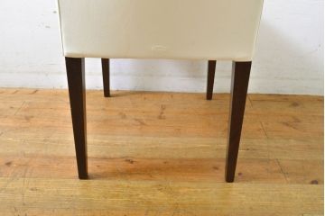 中古　美品　イタリア家具　Poltrona Frau(ポルトローナフラウ)　SEDIA LIZ(セディアリッツ)　スタイリッシュな空間を演出するダイニングチェア2脚セット(椅子、イス、チェア)(定価2脚で約29万円バラ売り可能、)(R-061529)