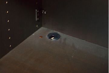 中古　イタリア家具　arflex(アルフレックス)　COMPOSER(コンポーザー)　シンプルなデザインでお部屋に馴染みやすいキャビネット(サイドボード、サイドキャビネット、収納棚、戸棚)(R-061531)