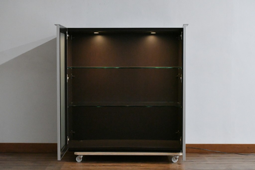 中古　イタリア　arflex(アルフレックス)　COMPOSER(コンポーザー)　希少な絶版品!　洗練された空間を演出するキャビネット　(R-061534)