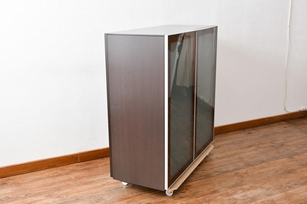 中古　イタリア　arflex(アルフレックス)　COMPOSER(コンポーザー)　希少な絶版品!　洗練された空間を演出するキャビネット　(R-061534)