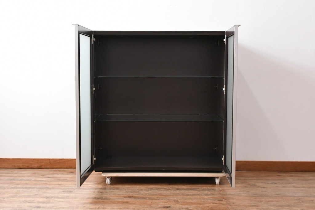 中古　イタリア　arflex(アルフレックス)　COMPOSER(コンポーザー)　希少な絶版品!　洗練された空間を演出するキャビネット　(R-061534)