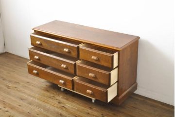 中古　秋山木工(職人堅木)　木のぬくもりを感じられるナチュラルテイストなチェスト(ローチェスト、ローボード、サイドボード、サイドチェスト、引き出し、テレビ台)(R-061535)