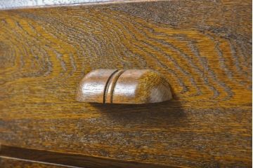 中古　秋山木工(職人堅木)　木のぬくもりを感じられるナチュラルテイストなチェスト(ローチェスト、ローボード、サイドボード、サイドチェスト、引き出し、テレビ台)(R-061535)
