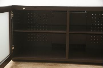 中古　イタリア　arflex(アルフレックス)　COMPOSER(コンポーザー)　希少な絶版品!　洗練された空間を演出するテレビ台(収納棚、戸棚、ローボード、テレビボード、リビングボード、キャビネット)(R-061536)