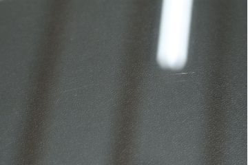 ベルギーアンティーク　オーク材　素晴らしい彫刻がクラシカルな雰囲気を高める縦型キャビネット(飾り棚、収納棚、戸棚)(R-061540)