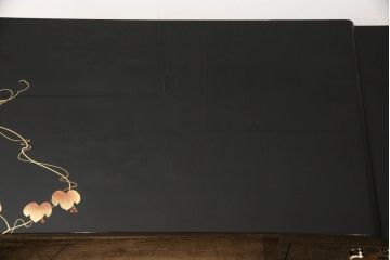 中古　美品　輪島塗り　繊細な色づかいが美しい蒔絵入りの文机(座机、ローテーブル、センターテーブル)(定価約60万円)(R-061543)