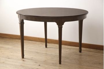 中古　美品　DREXEL HERITAGE(ドレクセルヘリテイジ)　TRYON MANOR(トライオンメナー)　マホガニー材　天板のデザインがおしゃれ!気品ある佇まいの伸長式ダイニングテーブル(エクステンションテーブル、2人掛け、4人掛け、6人掛け)(R-061544)