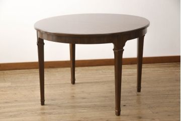 中古　美品　DREXEL HERITAGE(ドレクセルヘリテイジ)　TRYON MANOR(トライオンメナー)　マホガニー材　天板のデザインがおしゃれ!気品ある佇まいの伸長式ダイニングテーブル(エクステンションテーブル、2人掛け、4人掛け、6人掛け)(R-061544)