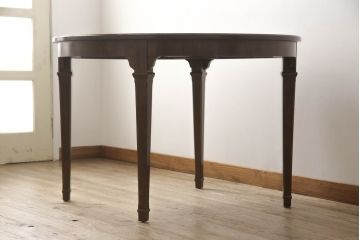 中古　美品　DREXEL HERITAGE(ドレクセルヘリテイジ)　TRYON MANOR(トライオンメナー)　マホガニー材　天板のデザインがおしゃれ!気品ある佇まいの伸長式ダイニングテーブル(エクステンションテーブル、2人掛け、4人掛け、6人掛け)(R-061544)