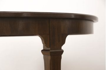中古　美品　DREXEL HERITAGE(ドレクセルヘリテイジ)　TRYON MANOR(トライオンメナー)　マホガニー材　天板のデザインがおしゃれ!気品ある佇まいの伸長式ダイニングテーブル(エクステンションテーブル、2人掛け、4人掛け、6人掛け)(R-061544)
