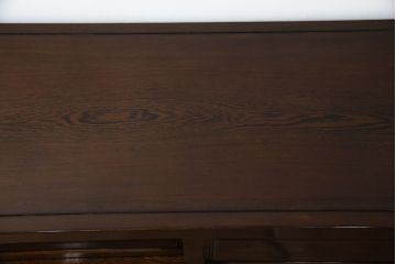 中古　鉄刀木(タガヤサン)　和モダンな雰囲気を醸し出す水屋箪笥サイドボード(キャビネット、食器棚、戸棚、収納棚)(R-061548)