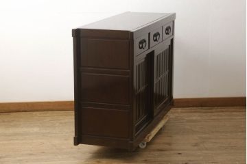中古　鉄刀木(タガヤサン)　和モダンな雰囲気を醸し出す水屋箪笥サイドボード(キャビネット、食器棚、戸棚、収納棚)(R-061549)