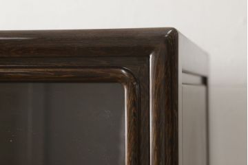 中古　鉄刀木(タガヤサン)　収納力抜群!!和室にも洋室にも合う茶棚(サイドキャビネット、食器棚、収納棚、戸棚、飾り棚、茶箪笥)(R-061551)
