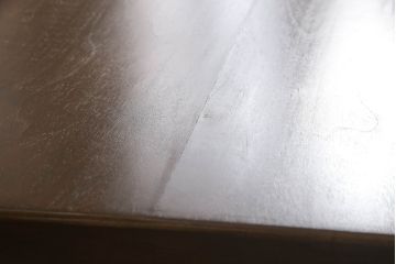 中古　美品　バロッサバレンティ(VARO,S.A. VALENTI)　細部まで凝ったデザインが魅力的なダイニングテーブル(4人掛け、6人掛け、食卓)(R-061553)