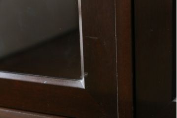 デンマークビンテージ　ローズウッド材　直線的なデザインがスタイリッシュで格好良いキャビネット(戸棚、収納棚、食器棚、飾り棚、ヴィンテージ)(R-061557)
