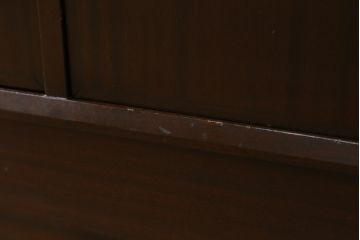 デンマークビンテージ　ローズウッド材　直線的なデザインがスタイリッシュで格好良いキャビネット(戸棚、収納棚、食器棚、飾り棚、ヴィンテージ)(R-061557)