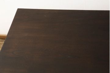 和製アンティーク　欅(ケヤキ)材　クールな雰囲気が目を引く天板一枚板の鉄脚テーブル(ダイニングテーブル、4人掛け、作業台)(R-061566)
