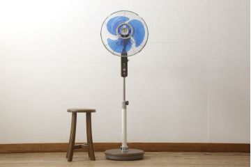 レトロ雑貨　激レア!!　松下電器産業　ナショナル扇風機　　箱付き(National、3枚羽)(R-061567)