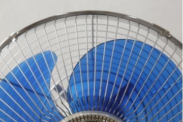 レトロ雑貨　激レア!!　松下電器産業　ナショナル扇風機　　箱付き(National、3枚羽)(R-061567)
