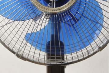 レトロ雑貨　激レア!!　松下電器産業　ナショナル扇風機　　箱付き(National、3枚羽)(R-061567)