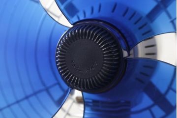 レトロ雑貨　激レア!!　松下電器産業　ナショナル扇風機　　箱付き(National、3枚羽)(R-061567)
